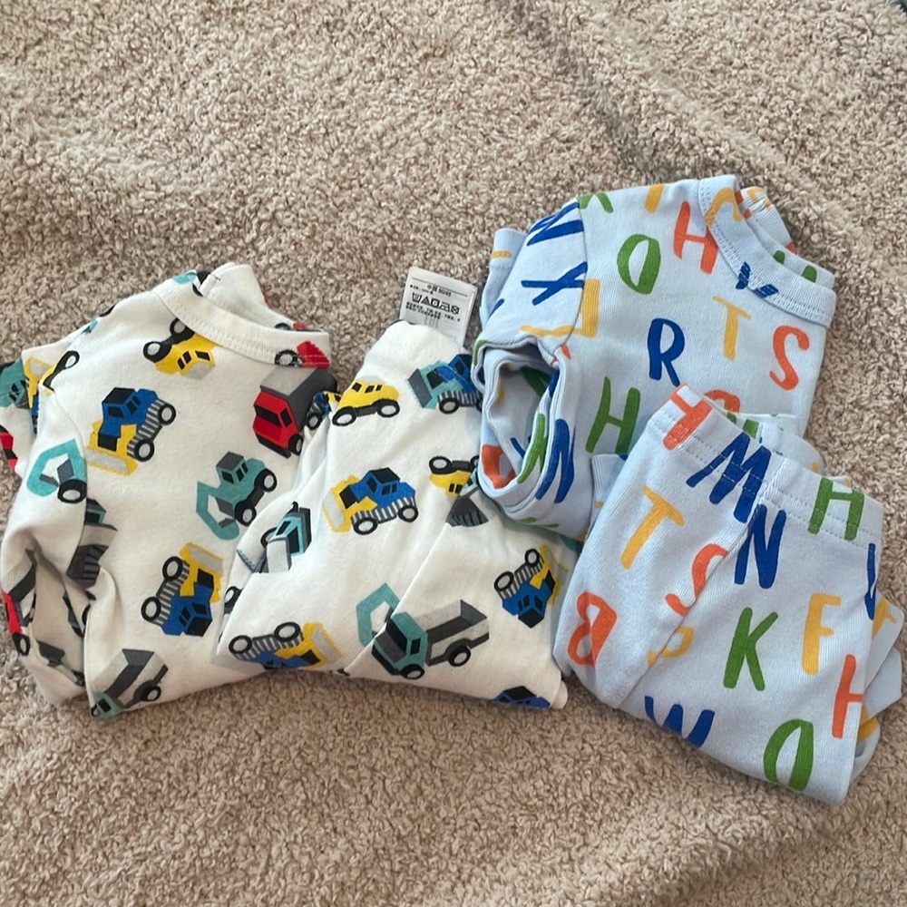 Bundle of two, two piece baby gap pajamas
